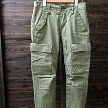 CA 美國品牌 LEVI'S 軍綠 合身版 工作九分褲 28腰 一元起標無底價P192