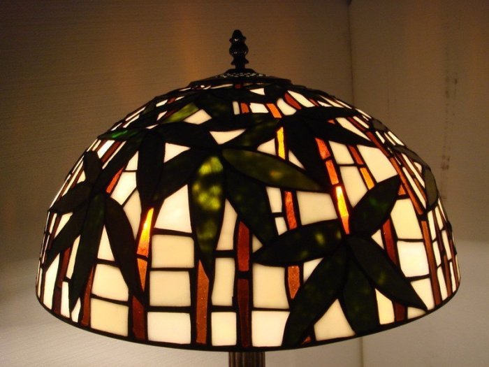 ☆☆ Tiffany Lamp 第凡尼彩色玻璃藝術燈 ☆☆ 20吋銅製歐式台燈 (No.29)