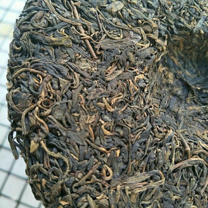 2005年雲南七子餅 陳年普洱茶 干倉老茶 中茶綠印生茶 357克餅