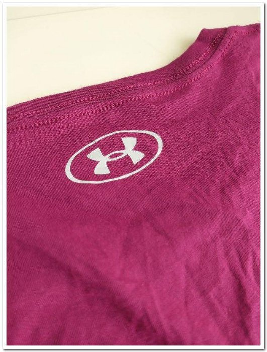 Under Armour 輕薄 透氣 布料舒服 居家休閒 運動 短T 一O一元起標無底價