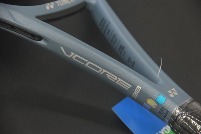 (台同運動活力館) YONEX VCORE 98 LTD【98"305g】【新次元碳素】【日本製】網球拍