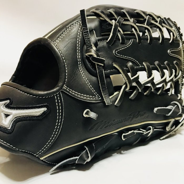 貳拾肆棒球-Mizuno pro鈴木一朗ICHIRO MODEL SAMPLE ORDER 硬式外野手套岸本耕作展示4