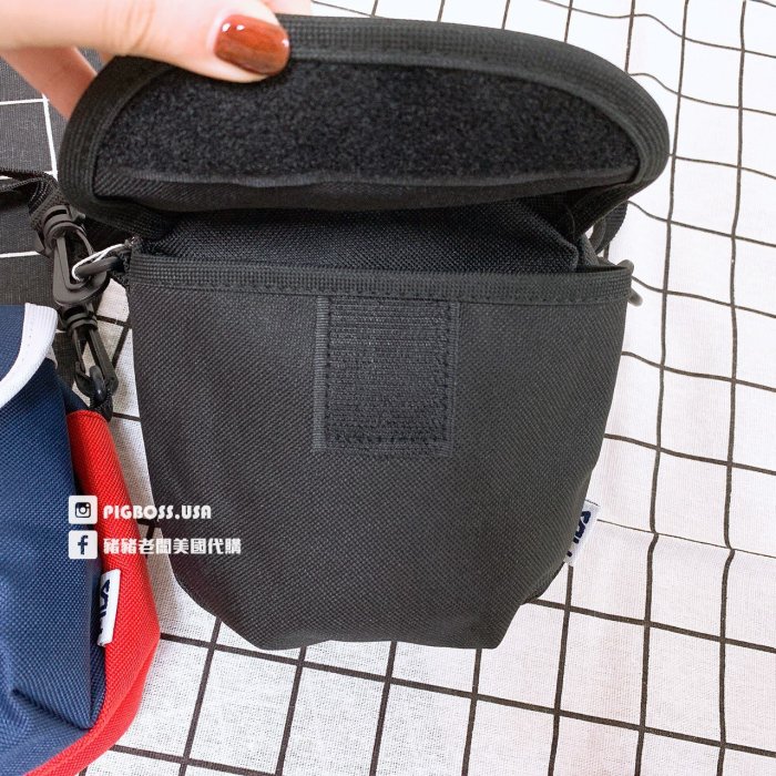 【豬豬老闆】FILA Wego Small Shoulder Bag 單肩包 側背包 小包 腰包 深藍 黑色