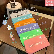 【V3384】SMILE-甜釀春季．素色刺繡字母短袖上衣