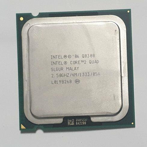 現貨 二手 附原廠風扇 Intel Core 2 Quad Q8300 SLB5W/2.5G/4M/1333/四核心/775腳位/正式版 CPU