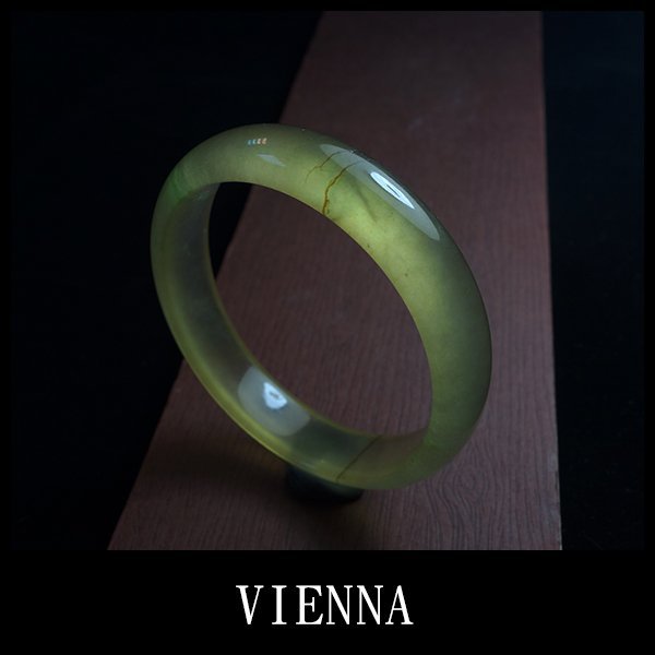 【VIENNA】《手圍18.7/13mm版寬》緬甸玉/玻璃種泛水濃糖蜜翡翠/橢圓玉鐲/手鐲J@/Y10