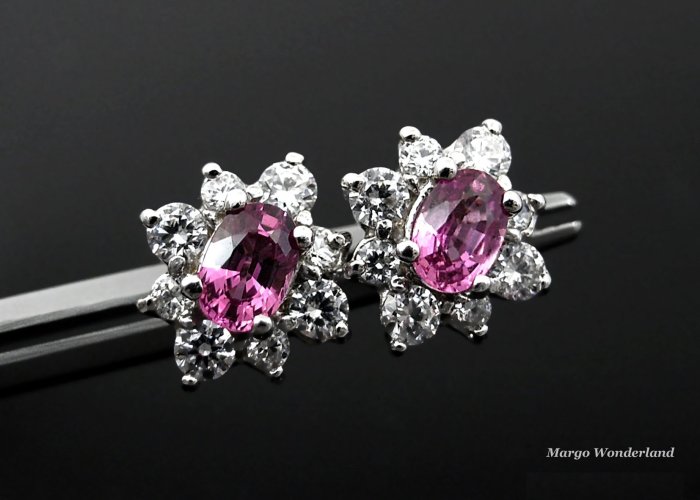 《純銀首飾》天然紫紅色剛玉鋯石 1.25ct 珠寶鑲嵌純銀耳環