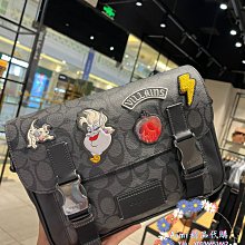 Aimi精品代購 Coach CC037 蔻馳新款Disney徽章男士郵差包 附購證 商品吊牌標籤