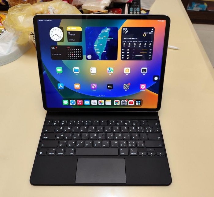 Apple 妙控 巧控鍵盤 Magic Keyboard iPad Pro 12.9吋 近全新 有注音