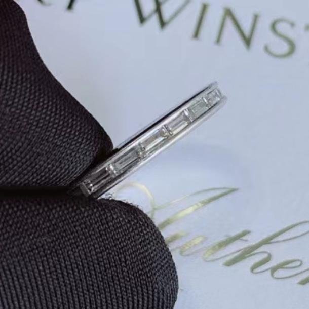 專櫃正品 HARRY WINSTON HW CLASSIC系列 15顆祖母綠方鑽共重3.21克拉 排鑽戒指（特價福利品，優惠出清換現金）