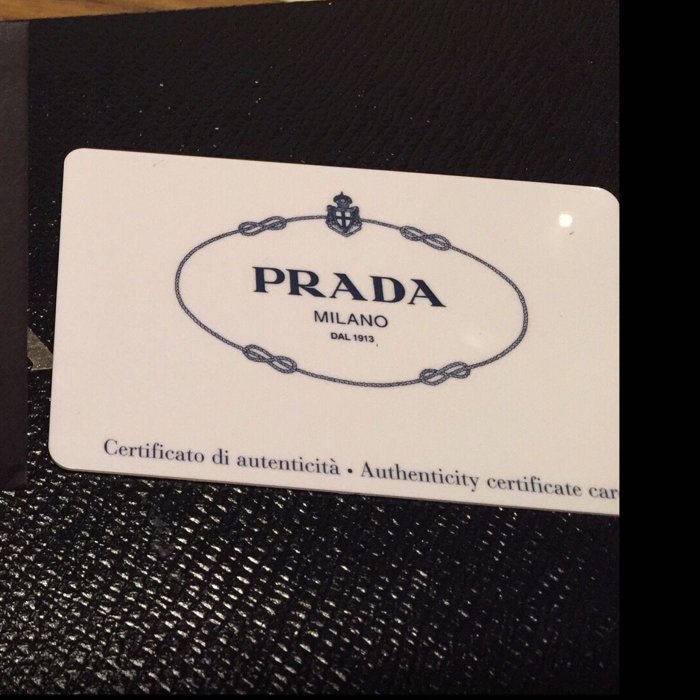 PRADA  長夾  皮夾