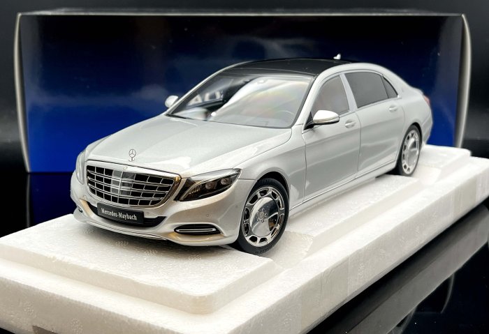 【MASH】現貨特價 Autoart 1/18 Mercedes Maybach S600 SWB 銀 76292