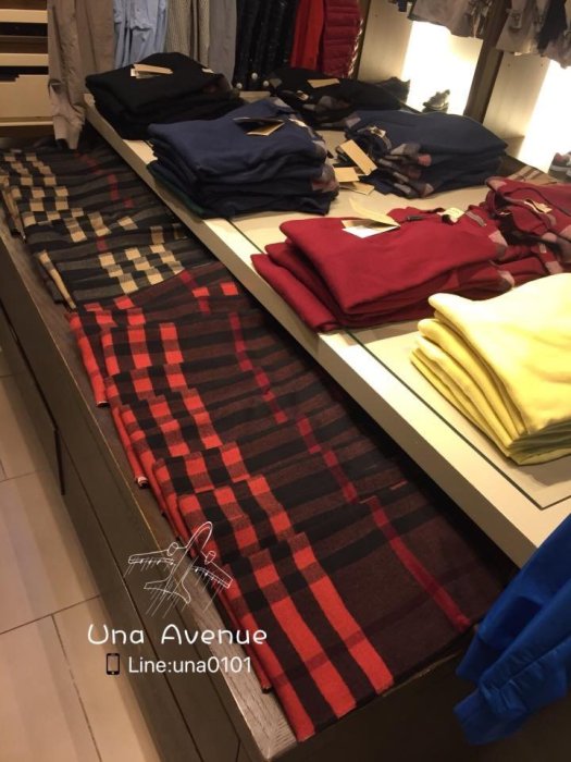 Una Avenue巴黎精品代購*Burberry outlet 基本款格紋圍巾 100%羊毛 特價 兩色 保證正品