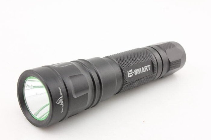 【亞昕光電】E-SMART 進口 CREE XM-L2神火F12 戶外強光手電筒5檔1198流明 充電18650【全配】