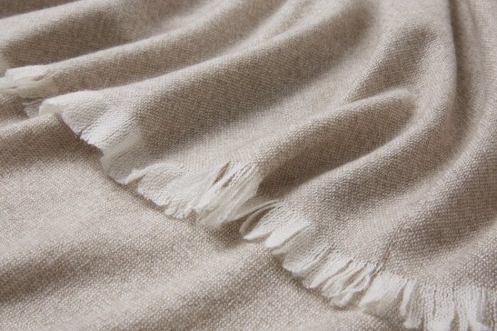 義大利居家100% Cashmere 天然無染淺奶泡米白雙色交織撞色中厚織軟糯頂級喀什米爾蓋毯/家居毯旅行毯