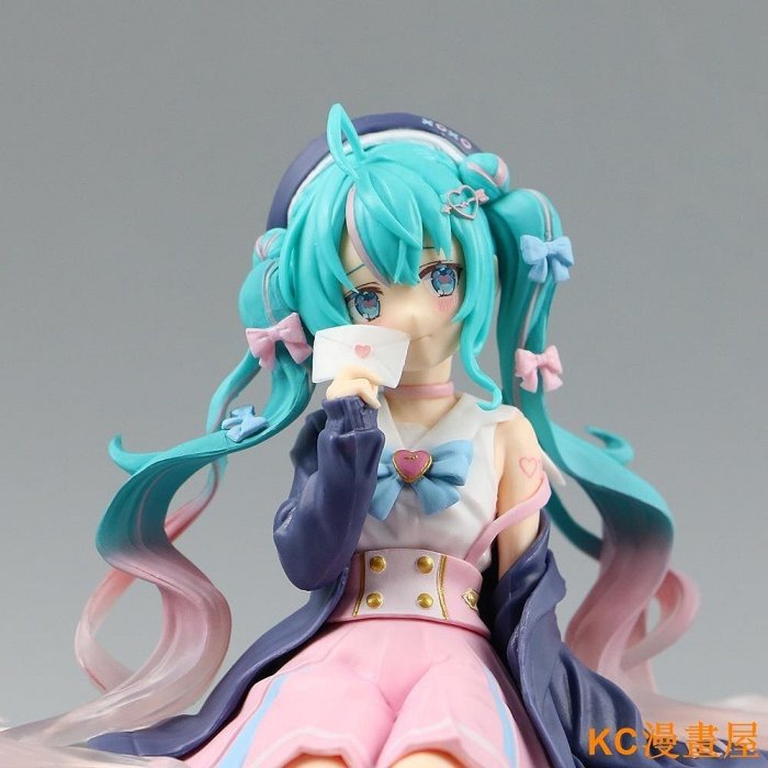 Hatsune Miku Figure Doll 可愛粉色坐姿初音未來PVC公仔模型擺件收藏車用擺件