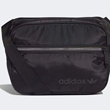 天使熊雜貨小舖～adidas 航空包（黑）全新現貨