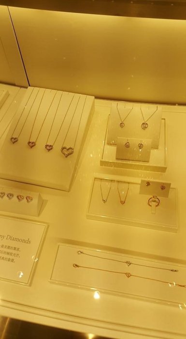 TIFFANY&Co. 經典鉑金鑲鑽耳環