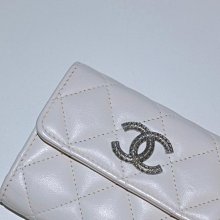 【新品直播】CHANEL 白牛銀釦卡包