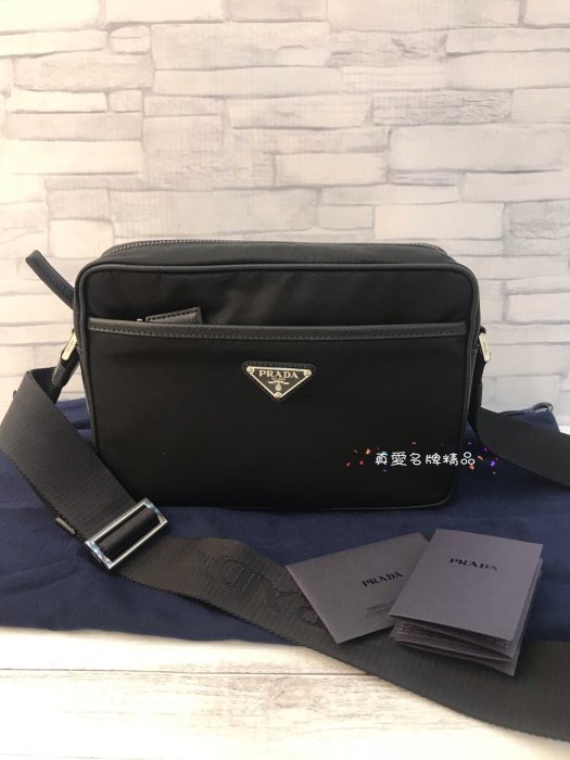 《真愛名牌精品》PRADA 2VH048 Fabric 黑尼龍雙拉鍊 相機包/側背包 (無小包) *全新*