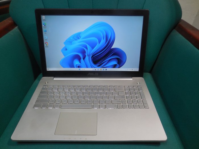 ASUS N550J I7-4700HQ,8G/全新256G SSD,獨顯GTX850M 4G 背光鍵盤  新電池