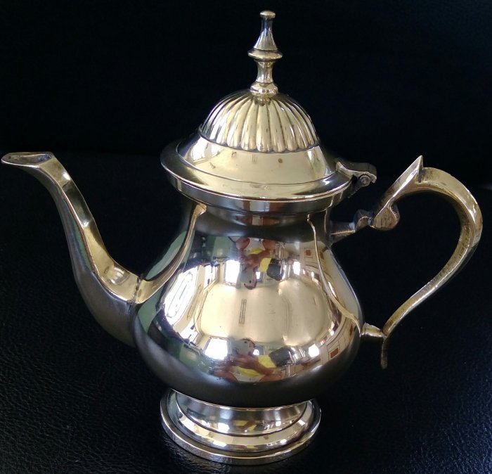 83 歐洲優雅鍍銀壺 vintage Footed silverplate Teapot with hinged lid