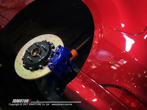 JD-MOTORS JBT 新款 四活塞 卡鉗浮動套裝組 18吋 / 藍色 - NEW FOCUS MAZDA3