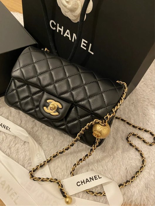 CHANEL AS1786 新款金球鏈帶斜背包 奶茶