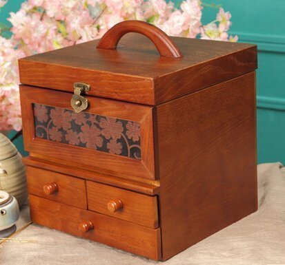 【熱賣精選】實用木質化妝箱 仿古勿忘草雕花化妝箱首飾箱珠寶箱首飾盒