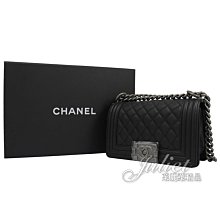 【茱麗葉精品】全新商品 CHANEL A67085 BOY系列 經典仿舊LOGO小牛皮肩背銀鍊包.黑 20CM