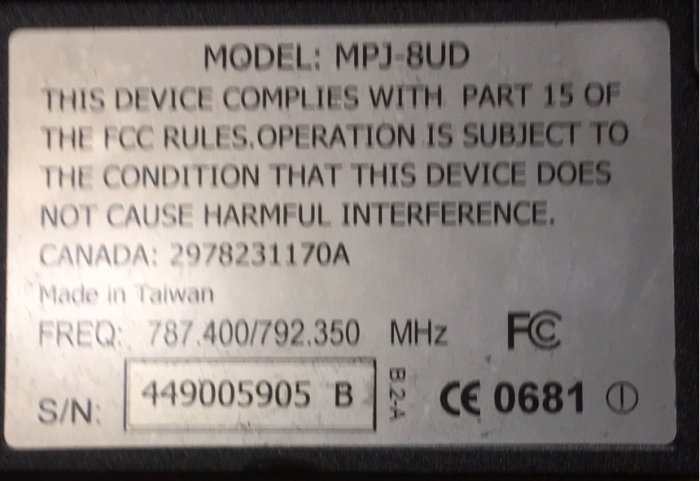 【尚典3C】MPJ-8UD 無線麥克風系統 UHF 雙頻道自動選訊接收機含麥克風*1