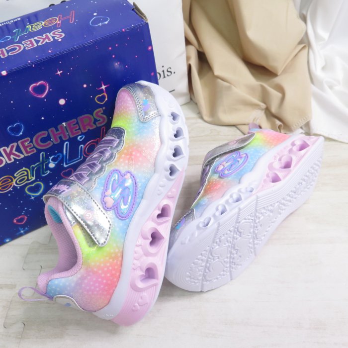 Skechers 買鞋送襪 FLUTTER HEART LIGHTS 中童鞋 302315LSMLT 銀【iSport】