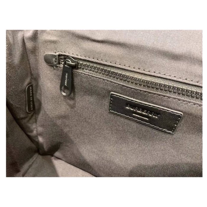 👜Burberry Horseferry Messenger Bag 男款 個性 按壓扣 黑色尼龍信差包/郵差包/側背包