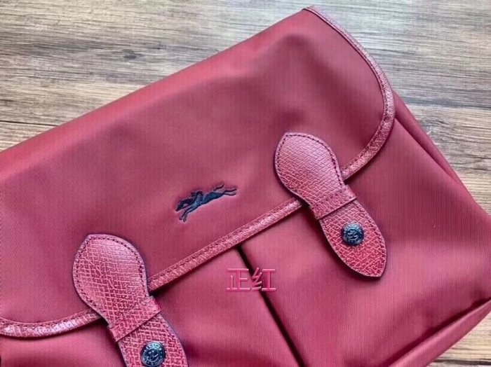 法國正品LONGCHAMP  Le Pliage 70週年刺繡飛馬限量版郵差包