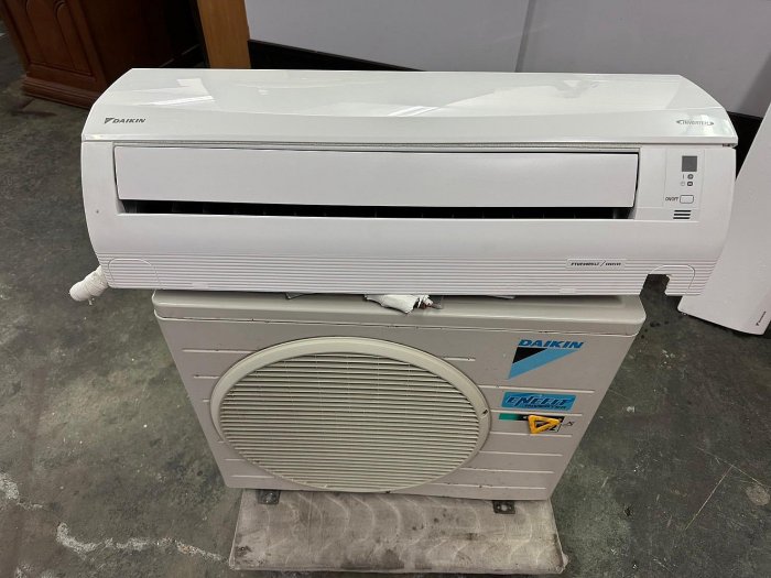 非凡二手家具【全館自取價 】DAIKIN 大金變頻冷暖2.2KW分離式冷氣機*型號:RHF20RVLT*分離式冷氣*冷氣