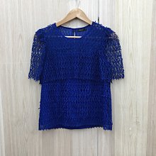 【愛莎＆嵐】 MOMA 女 藍色簍空拼接布造型短袖上衣/38 11203 24