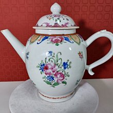 清代  乾隆時期  花卉紋 洋彩 大茶壺