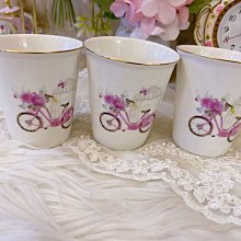 粉紅玫瑰精品屋～🌷優雅單車玫瑰金邊陶瓷家用水杯🌷