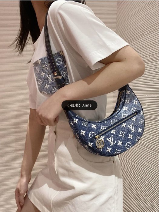 Louis Vuitton Loop Denim Monogram M81166