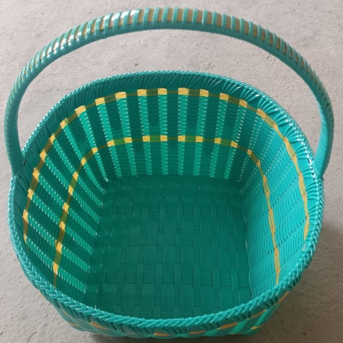 四方形提手籃子,可以定制各種款式藤條編織;批發編織籃手編成品~特價