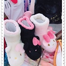 ♥小花花日本精品♥ Hello Kitty 雪靴 絨毛雪靴 冬天必備 蝴蝶結 白色 內裡粉色 香港限定 78964204