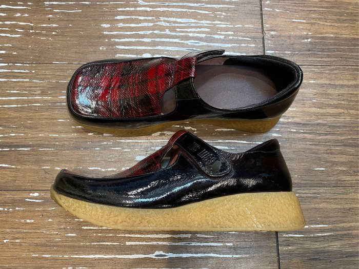 三輝皮鞋台灣製羊皮漆皮格紋方頭厚底休閒鞋，紅黑格紋36/37，零碼特價現貨MIT