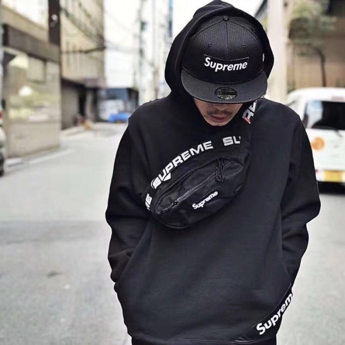 宅配便配送 supreme US Black 18ss waist Bag bag バッグ