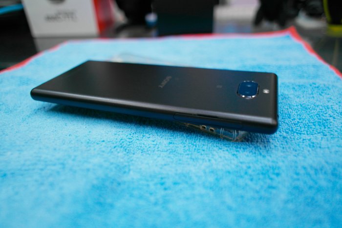 SONY Xperia 10 6G RAM 64G ROM 單手機 贈送空壓殼 9成新