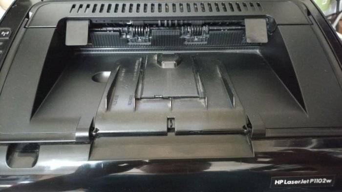 HP P1102W 1102w 黑白中古雷射印表機庫存少印碳粉CE285A賣1799未稅還有m1132 p1006