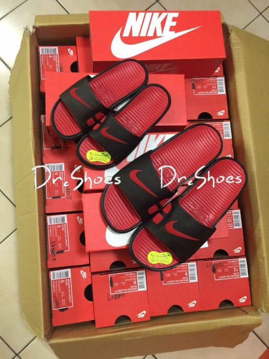 【Dr.Shoes】 Nike Benassi Solarsoft 黑紅 男款 男女鞋 軟底拖鞋 431884-011