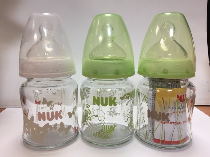 瘋狂寶寶****NUK寬口徑玻璃彩色奶瓶120ml(661269)**特價325元