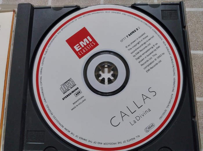 【鳳姐嚴選二手】EMI CLASSICS：Callas 卡拉絲 - La Divina  歌劇女神 1 (側標)
