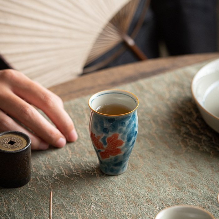 現貨~釉下彩手繪仿古水墨金魚茶杯美人家用陶瓷聞香杯主人杯~特價