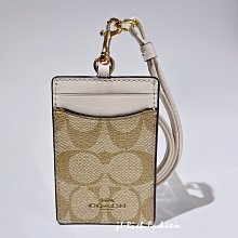 就愛精品店❤️ 上班族配件  COACH 淺卡其白色 PVC 材質 ID證件夾 #63274